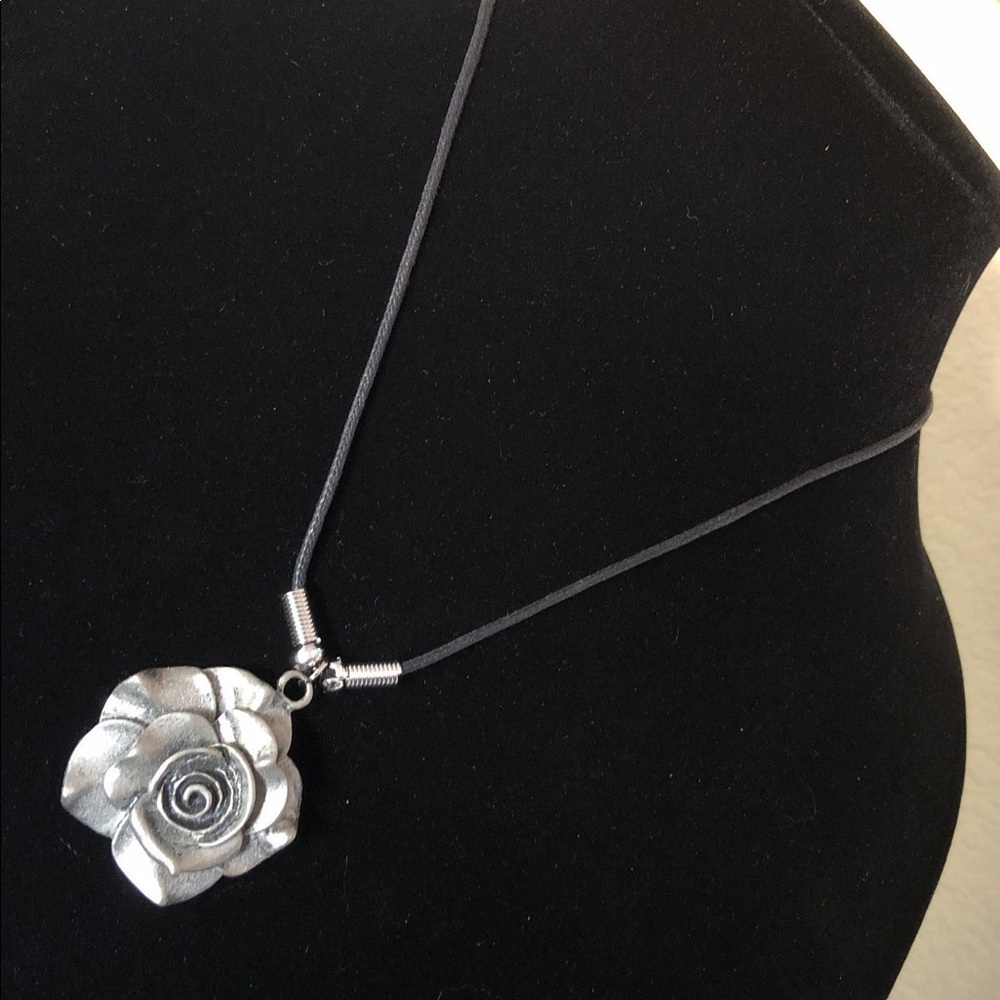 Silver Tone 🌹 Rose Medallion Corded Pendant Statement Necklace
